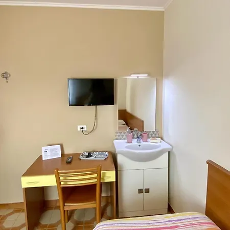 Mendolia Bed and Breakfast Μιλάτσο